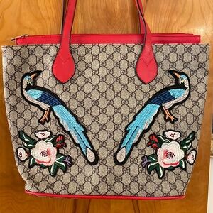 Signature GG Peacock Shoulder Bag